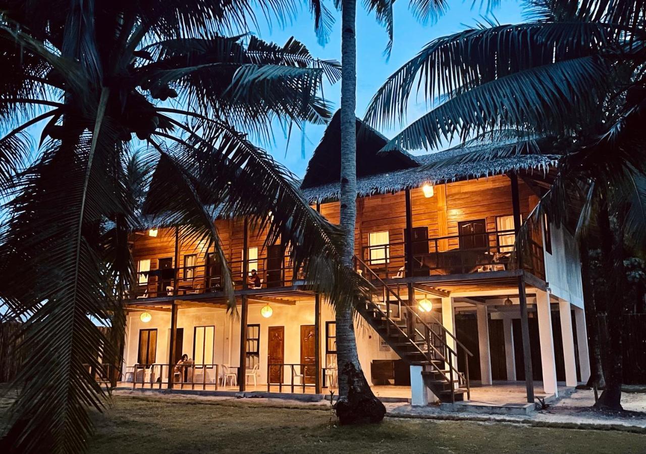 Siargao Sunflower Suites General Luna  Exterior photo