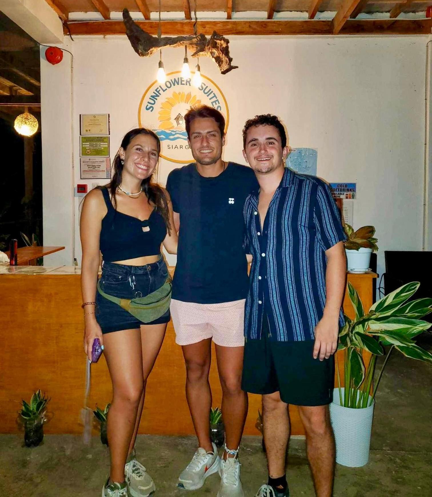 Siargao Sunflower Suites General Luna  Exterior photo