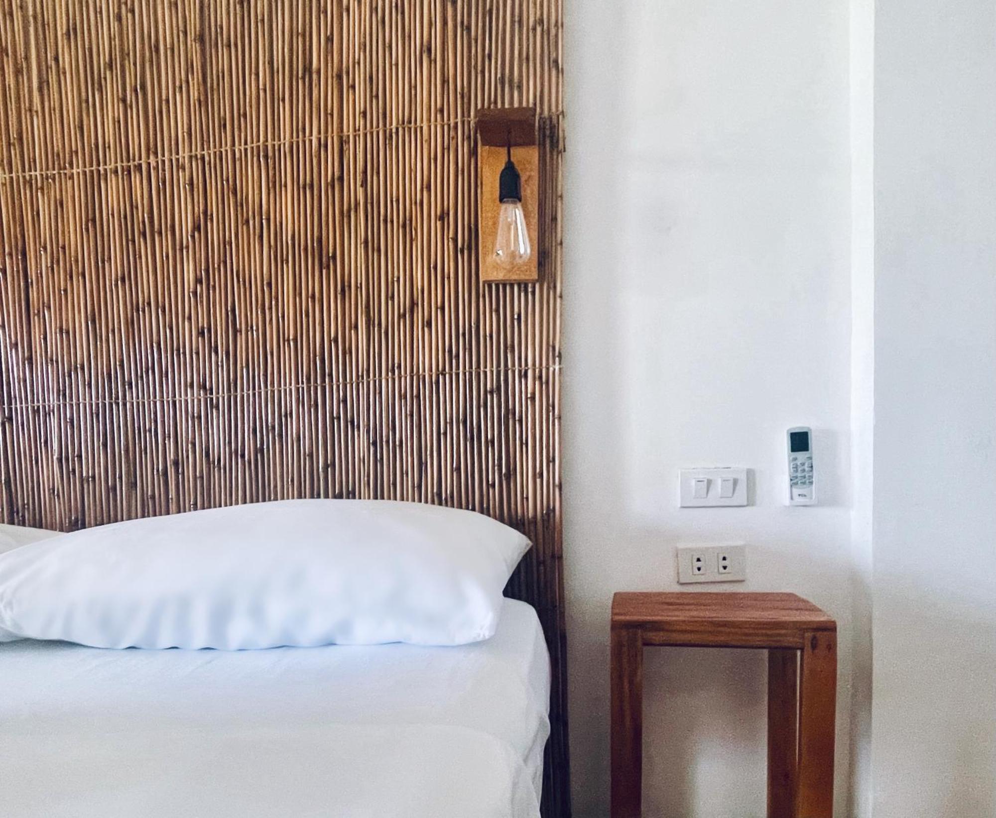 Siargao Sunflower Suites General Luna  Exterior photo