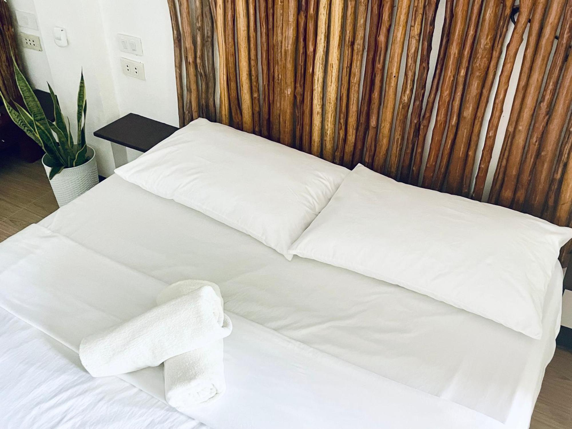 Siargao Sunflower Suites General Luna  Exterior photo