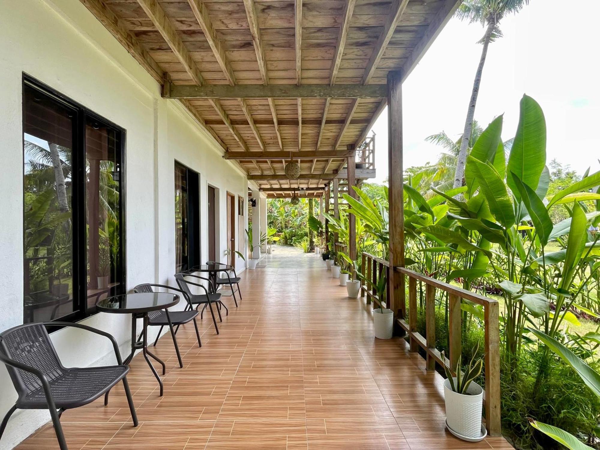 Siargao Sunflower Suites General Luna  Exterior photo